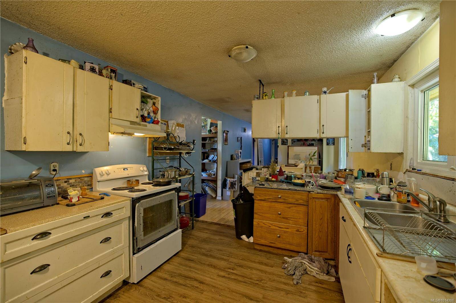 Salt Spring, BC V8K 1P1,190 Grantville St