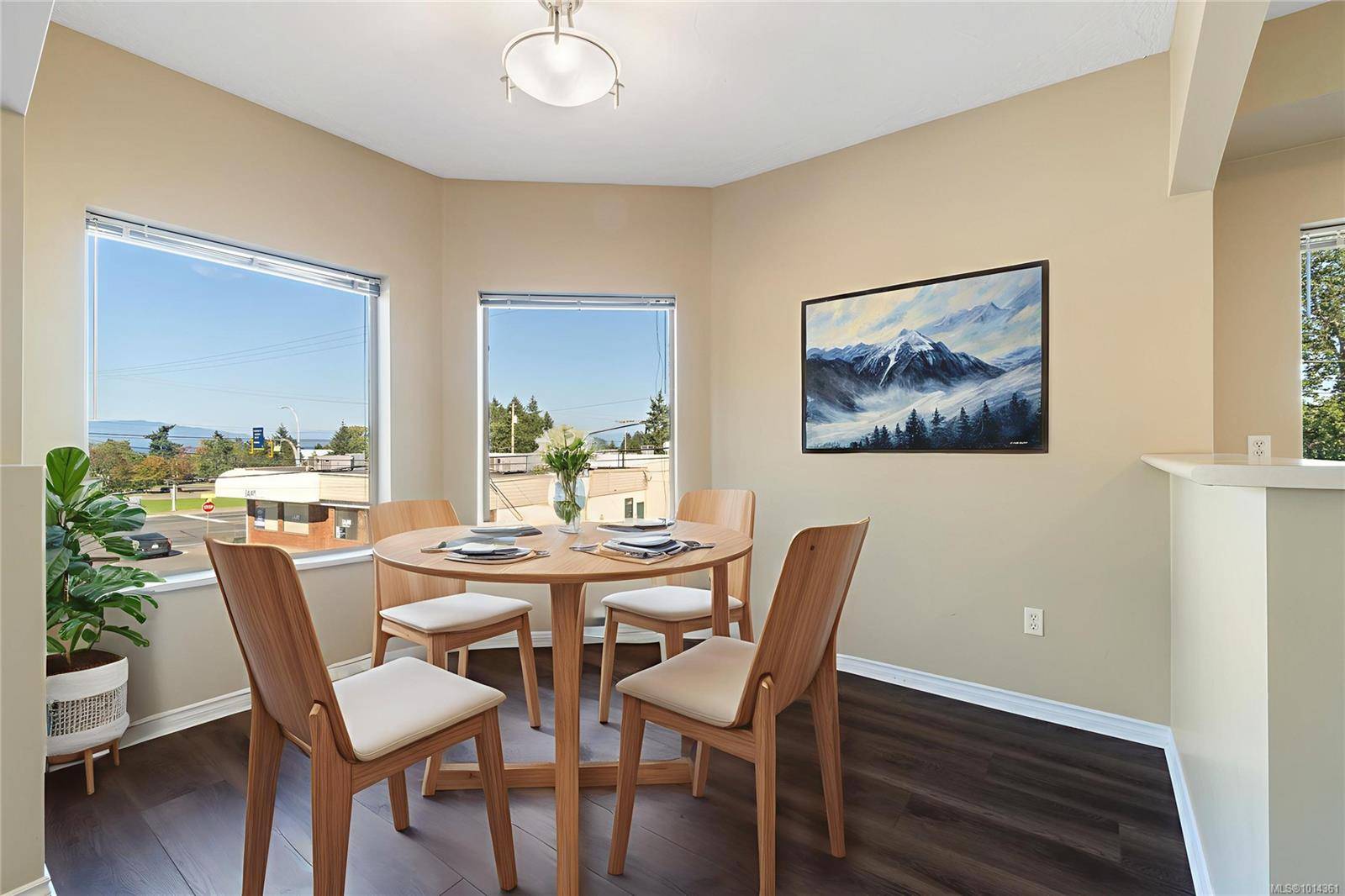 Parksville, BC V9P 2H6,125 McCarter St #207