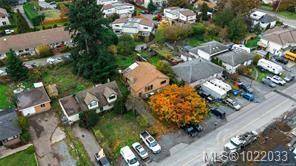 Langford, BC V9B 2S9,983 Bray Ave
