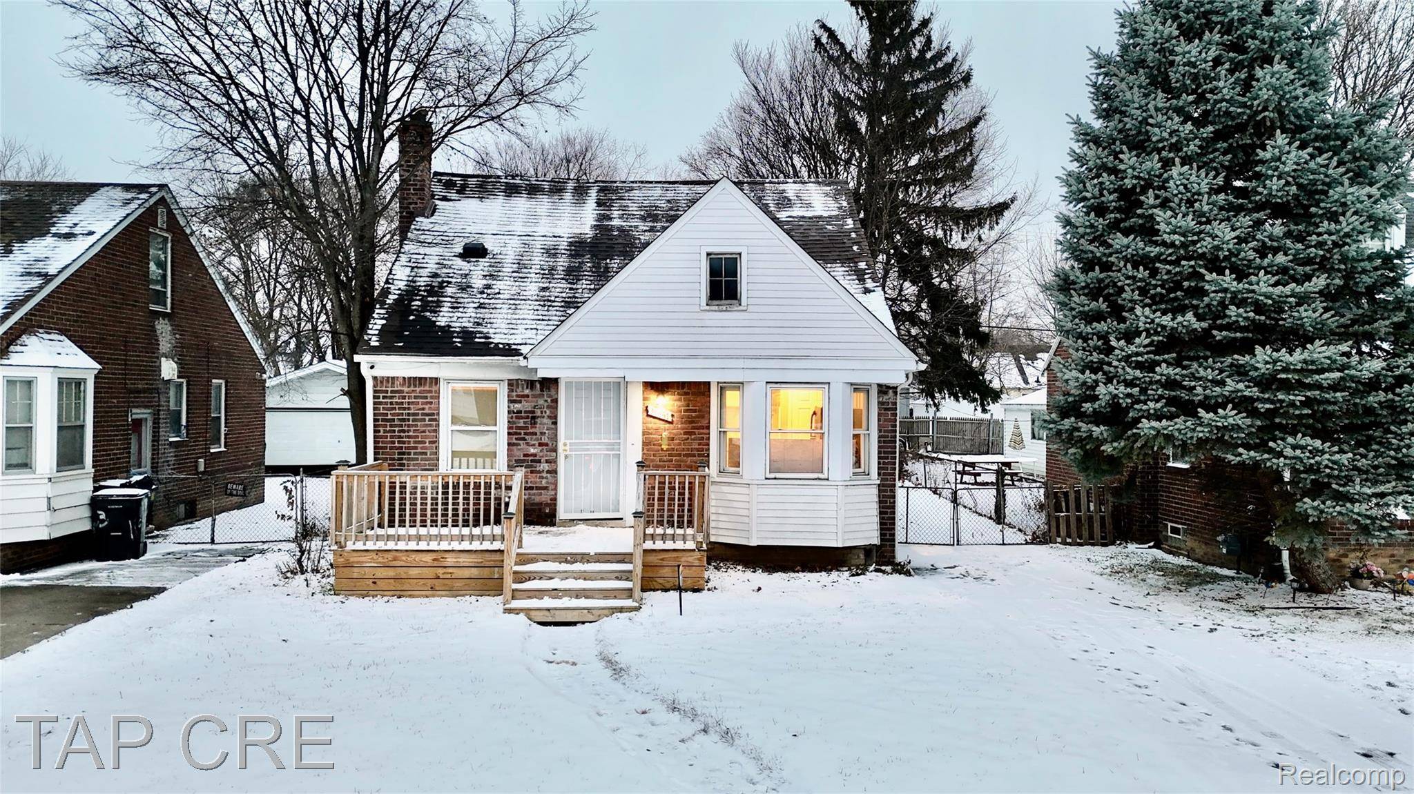 Detroit, MI 48224,11991 Lakepointe ST