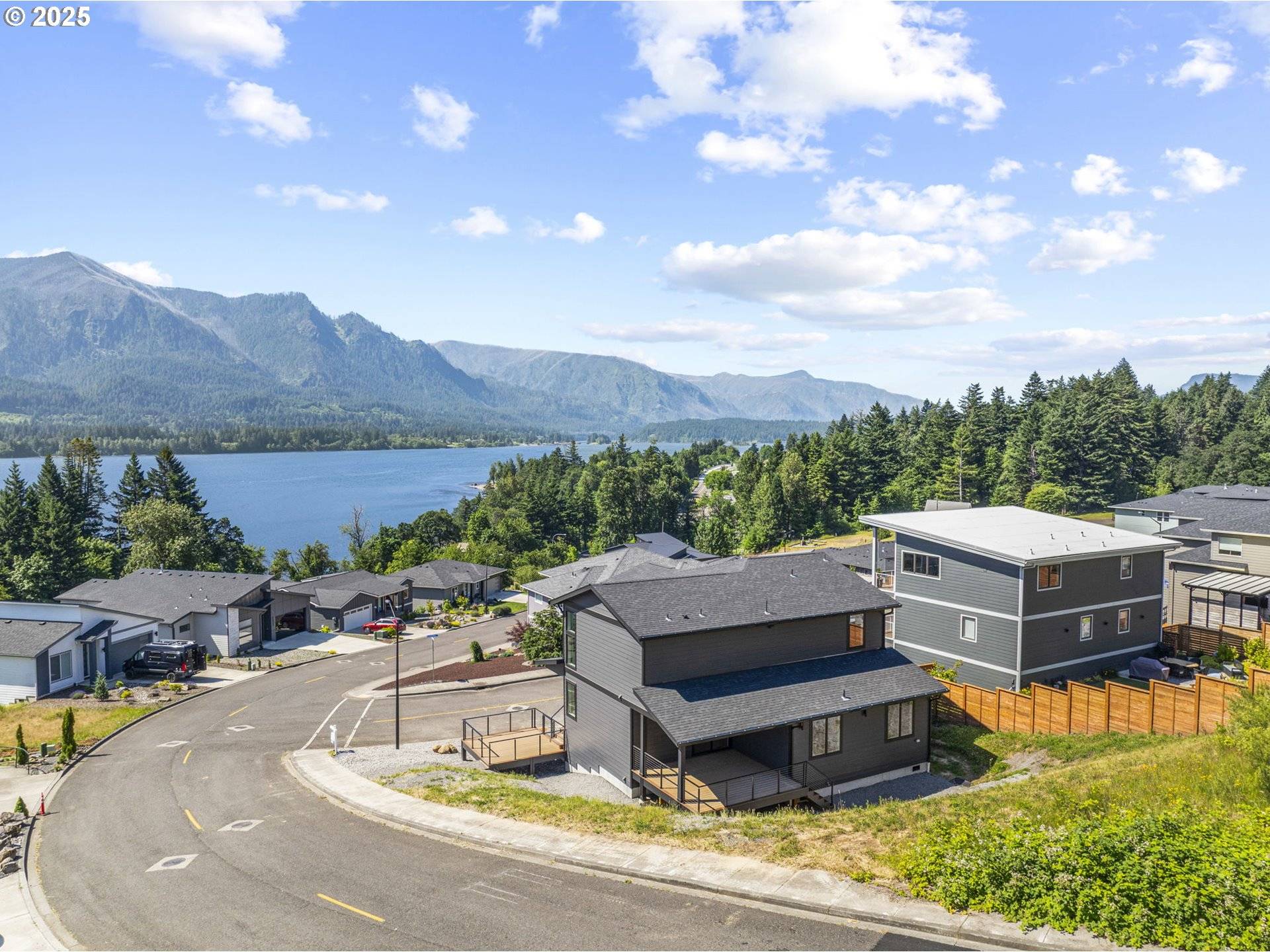 Stevenson, WA 98648,243 NE HEMMINGWAY DR