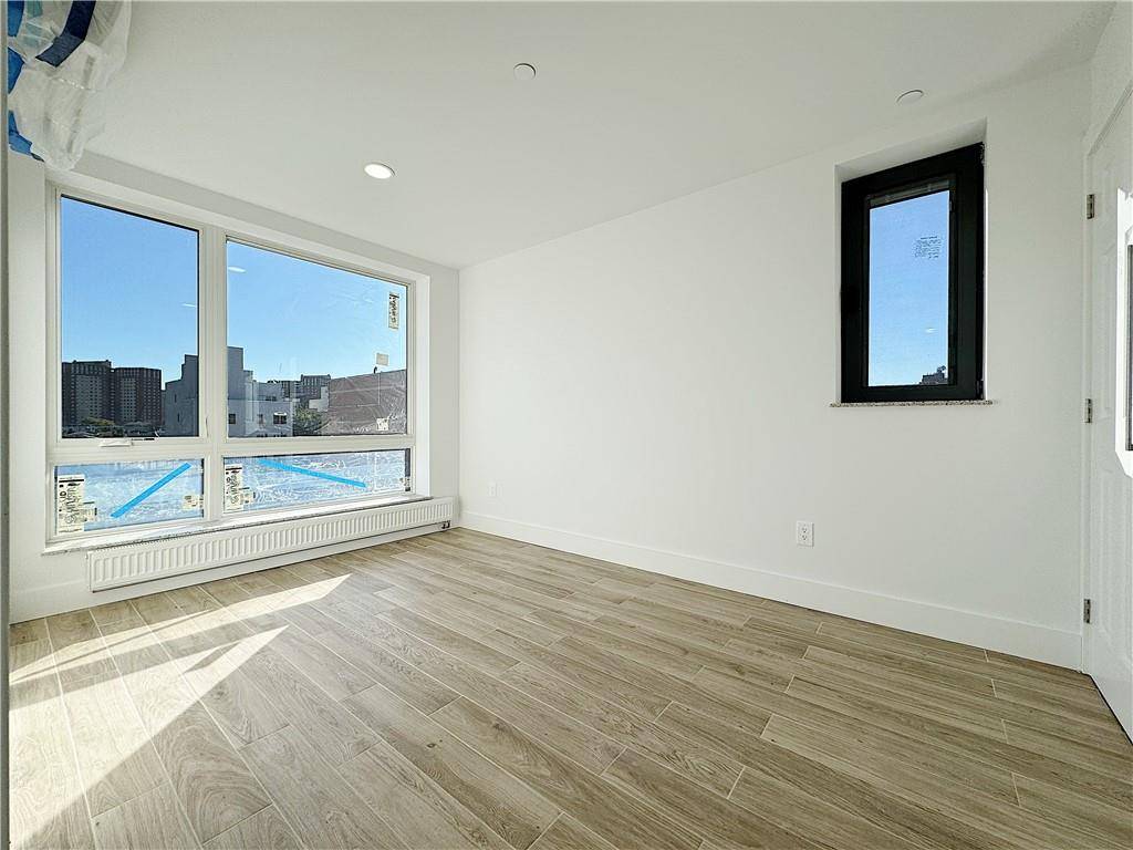 Brooklyn, NY 11224,2819 West 17th ST #2B