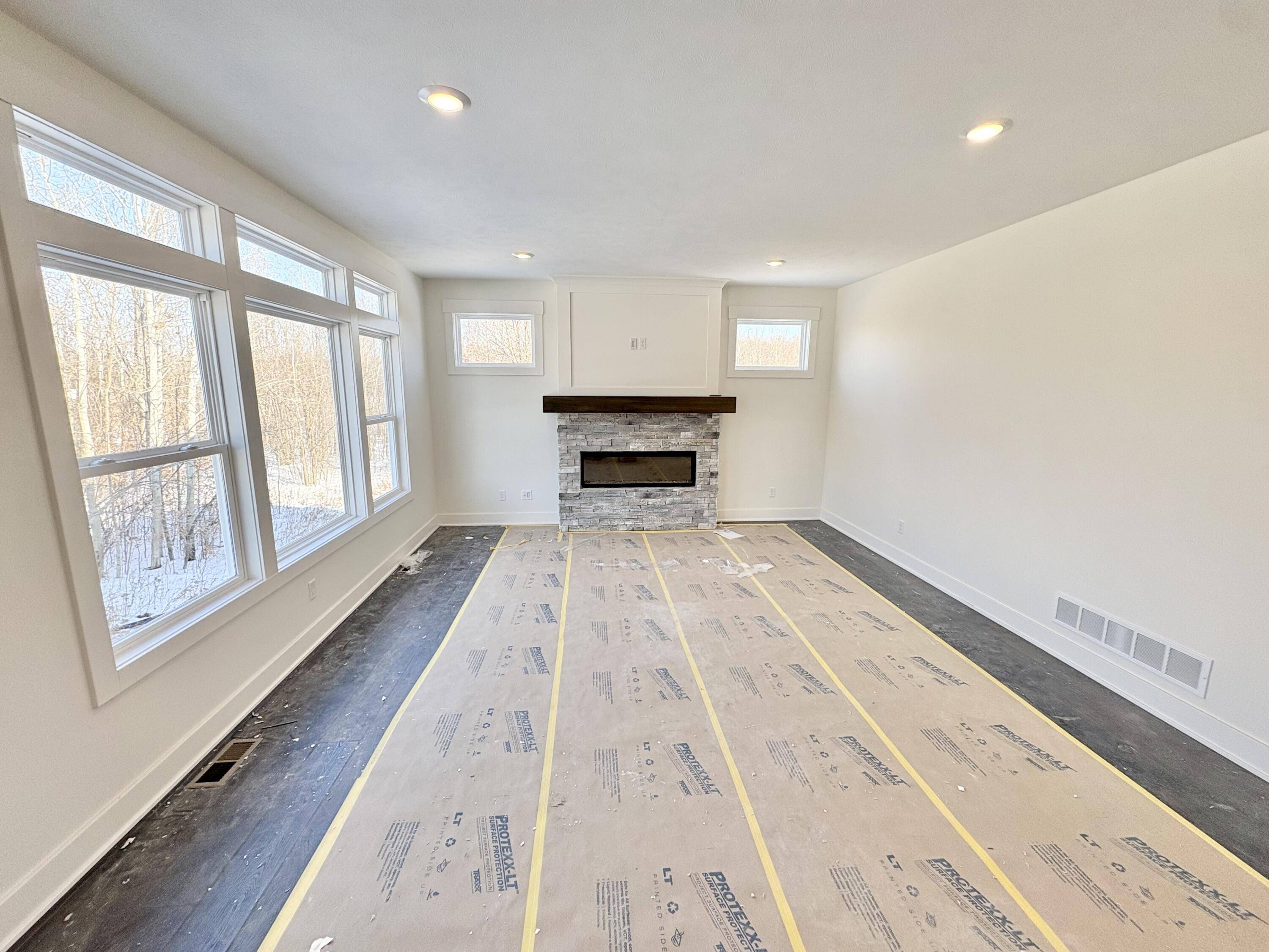 Caledonia, MI 49316,5955 Braemoor CT SE