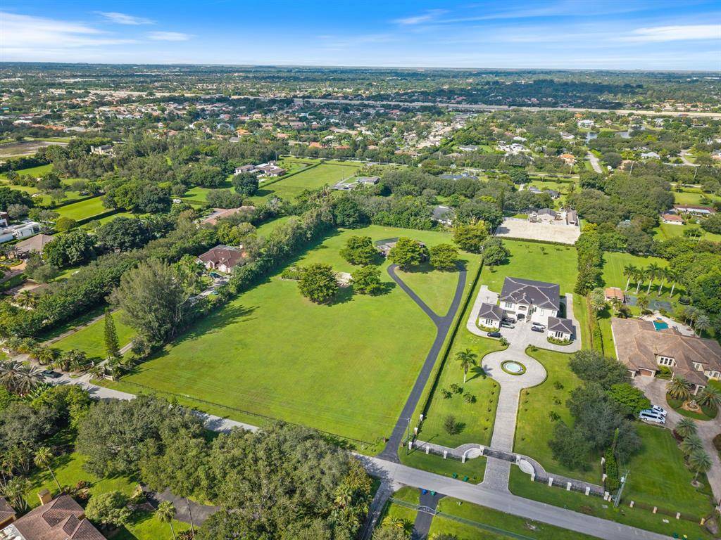 Southwest Ranches, FL 33330,5401 Thoroughbred Ln