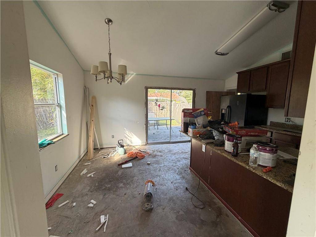 Vero Beach, FL 32968,6526 4th St