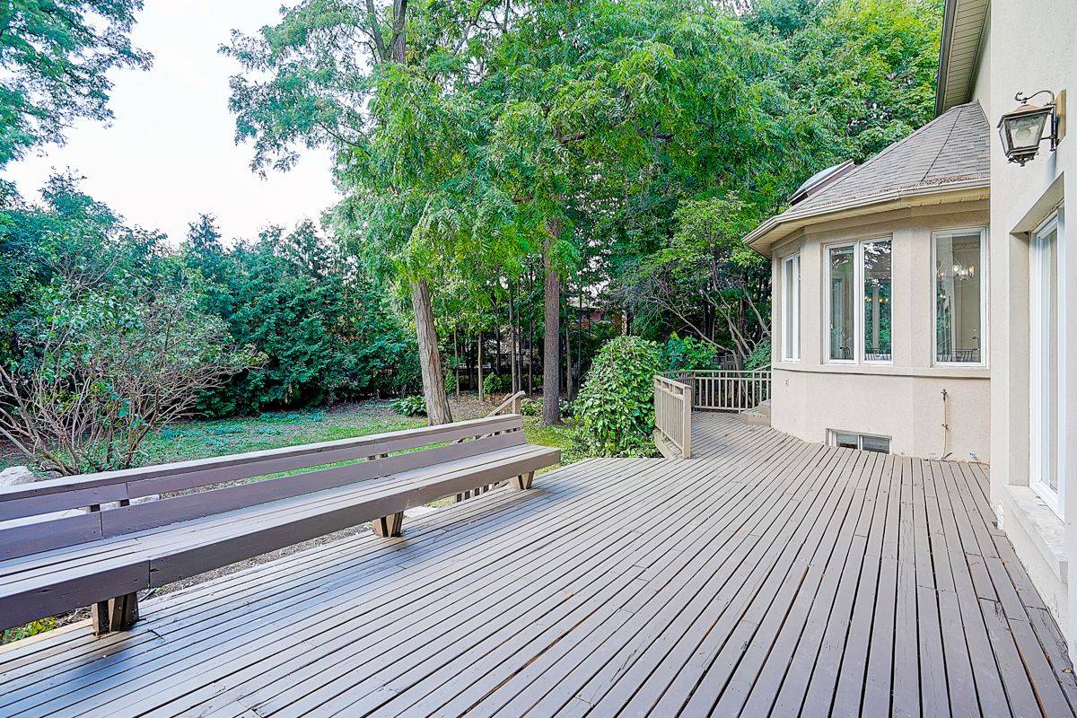 Vaughan, ON L4J 7W4,155 Renaissance CT