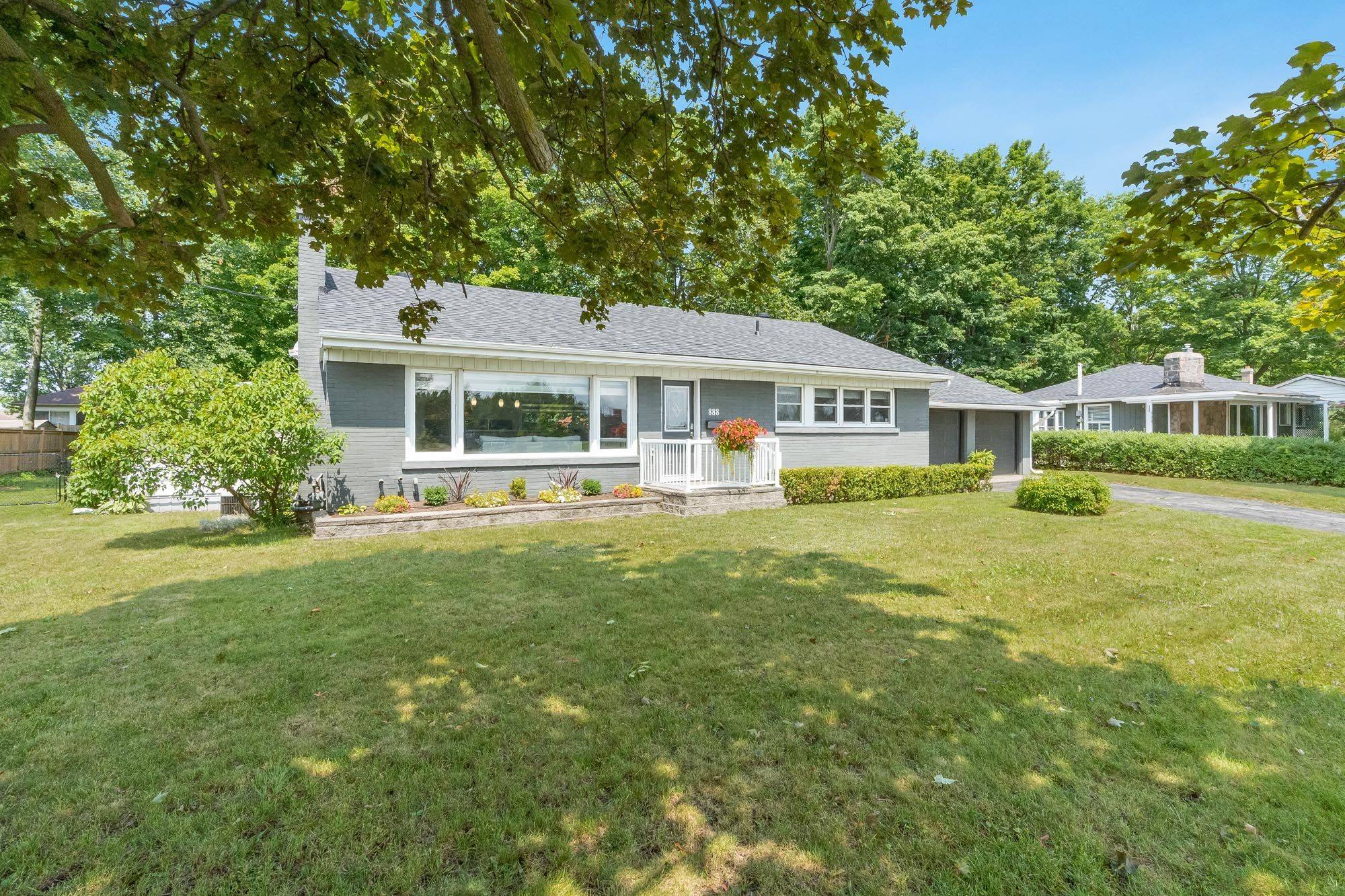 Midland, ON L4R 1X6,888 Hugel AVE