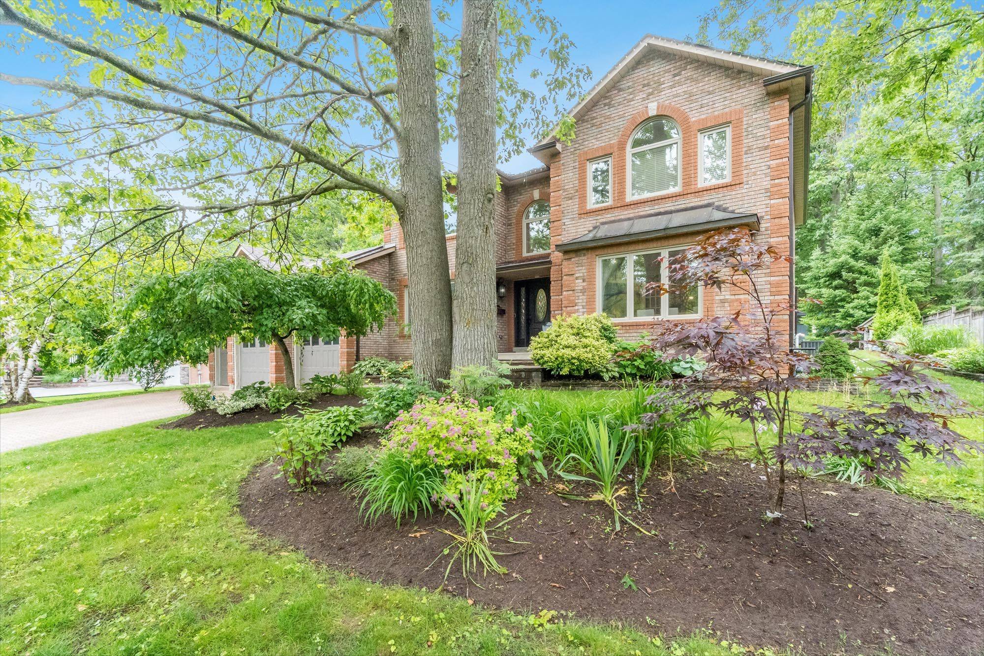 Springwater, ON L9X 0S2,6 Alana DR