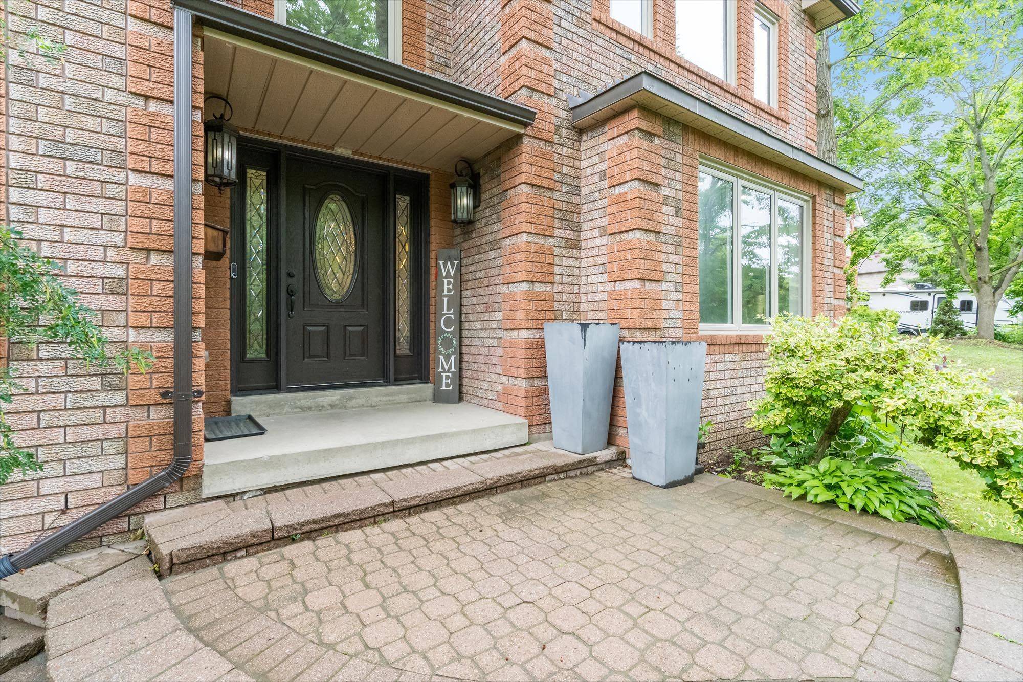 Springwater, ON L9X 0S2,6 Alana DR