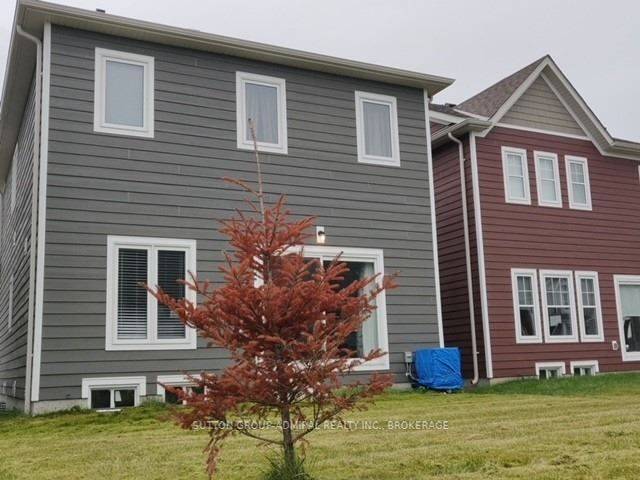 Wasaga Beach, ON L9Z 0J5,33 Sandhill Crane DR