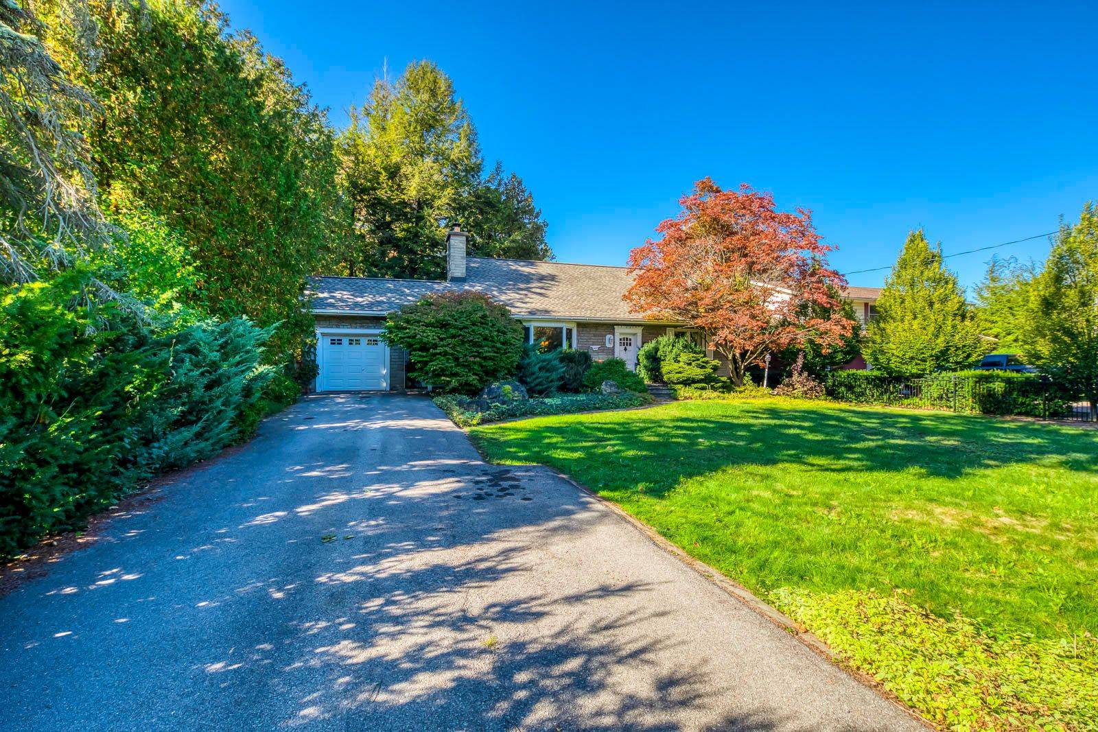 Burlington, ON L7L 1B3,4447 Lakeshore RD