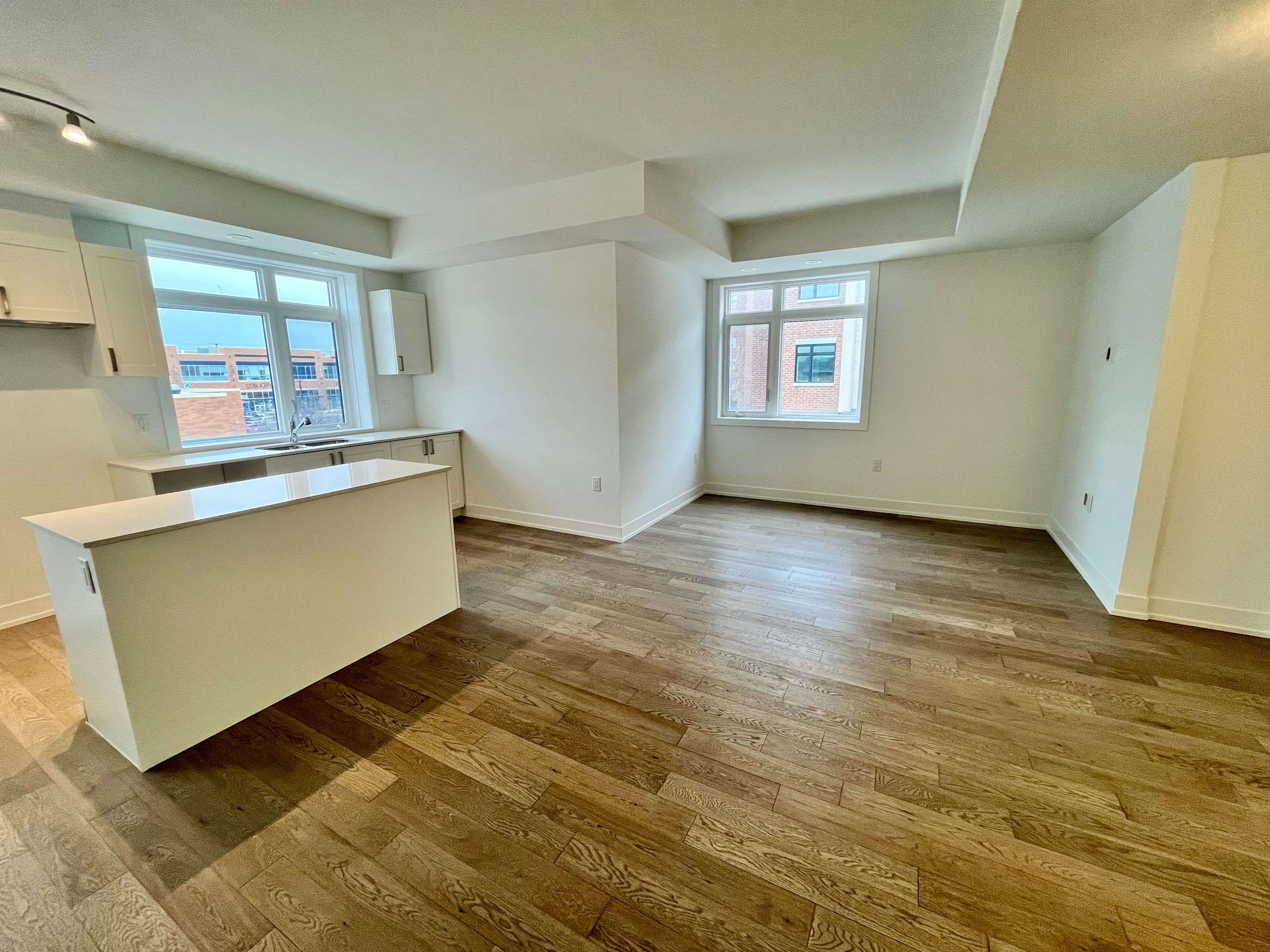 Mississauga, ON L5G 0C6,1062 Douglas Mccurdy Common #233