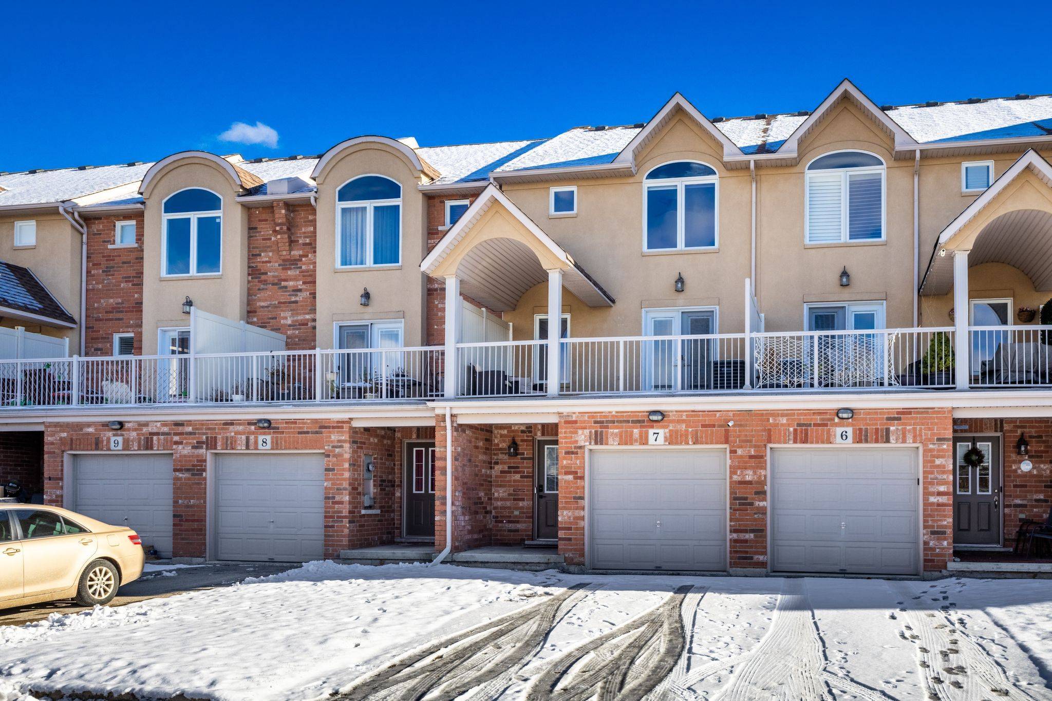 Burlington, ON L7M 0B7,1253 SILVAN FOREST DR #7