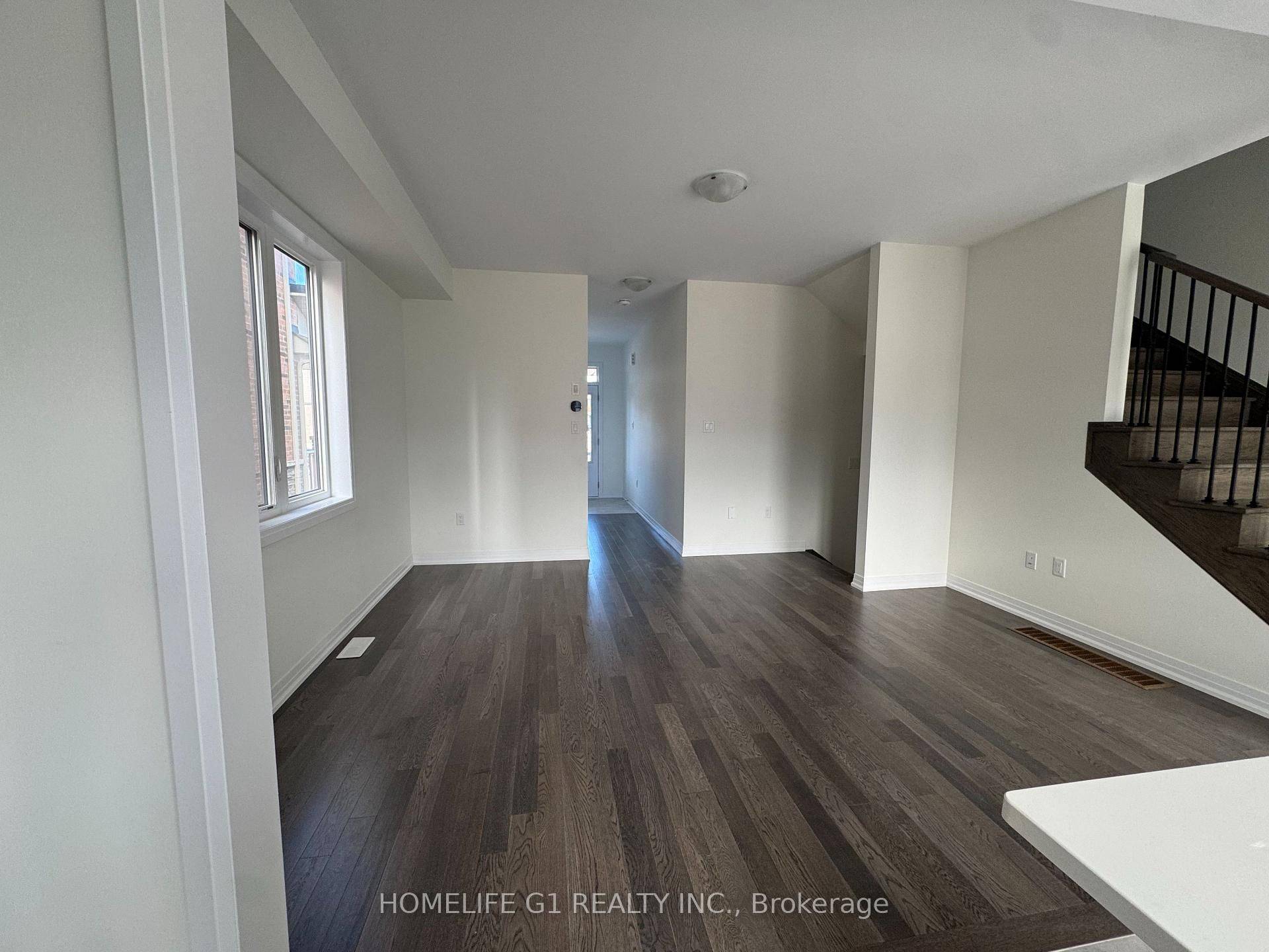 Thorold, ON L2V 0N9,275 Velvet WAY