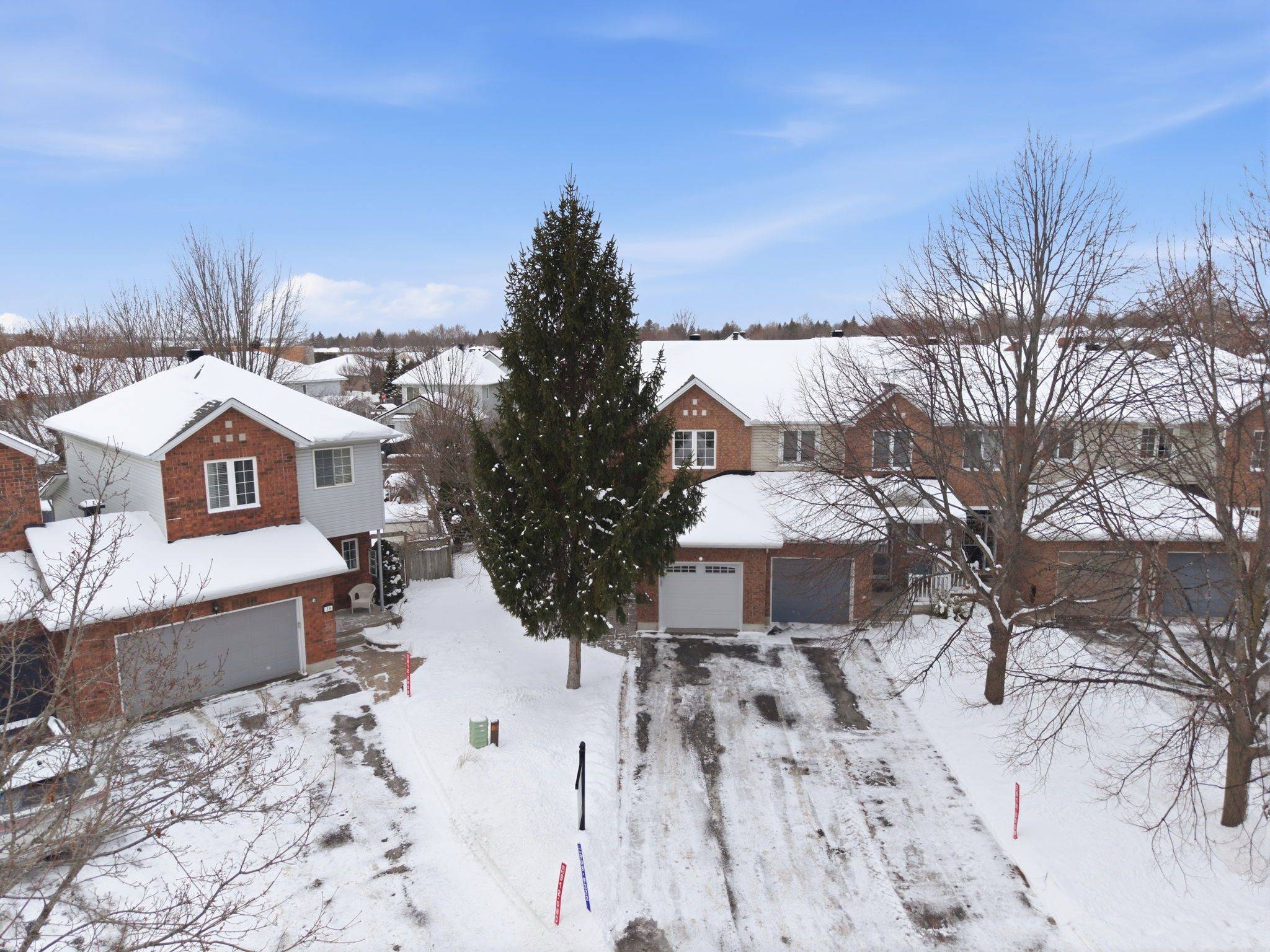 Kanata, ON K2M 2R3,37 Eagleview ST