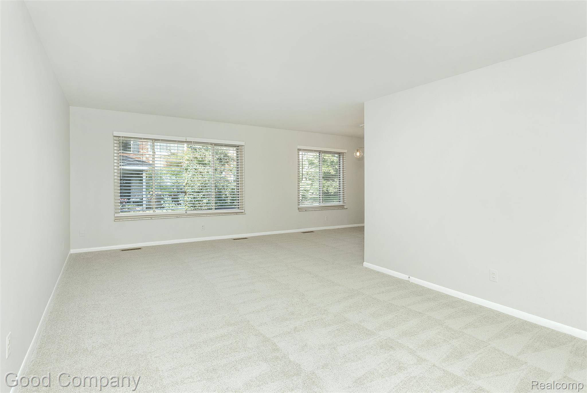 Birmingham, MI 48009,946 N Adams RD #unit 1