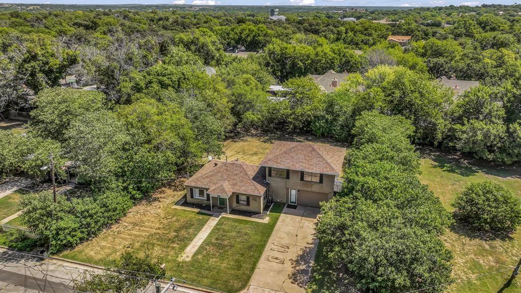 Weatherford, TX 76086,1009 S Brazos Street