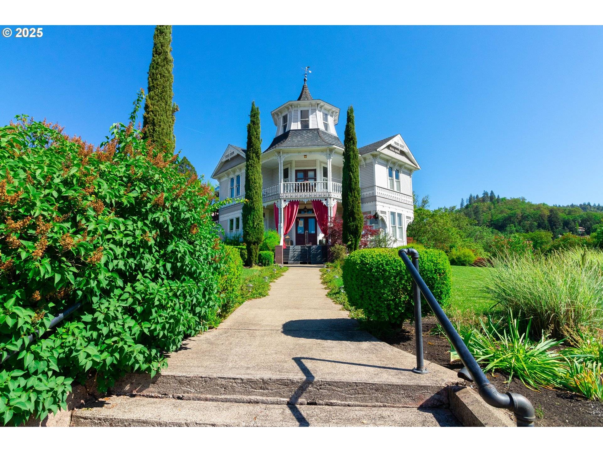 Roseburg, OR 97470,1851 SE Stephens ST