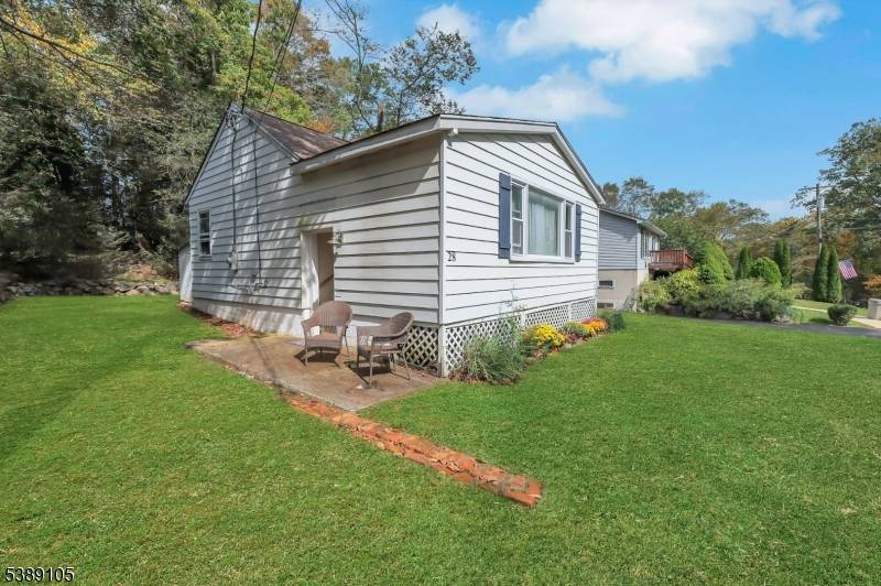 West Milford Twp., NJ 07421,28 Risley Rd