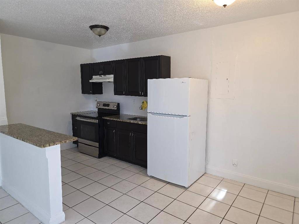 Fort Lauderdale, FL 33311,1034 NW 1st Ave #1