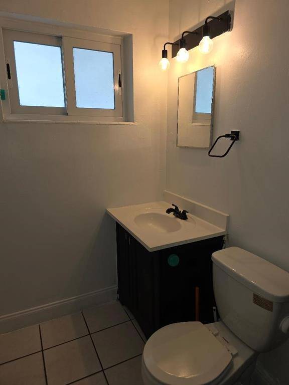 Fort Lauderdale, FL 33311,1034 NW 1st Ave #1