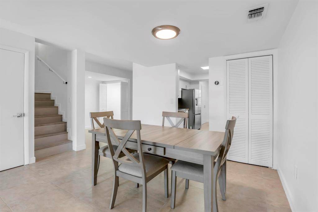 North Miami Beach, FL 33160,3827 NE 166th St #7