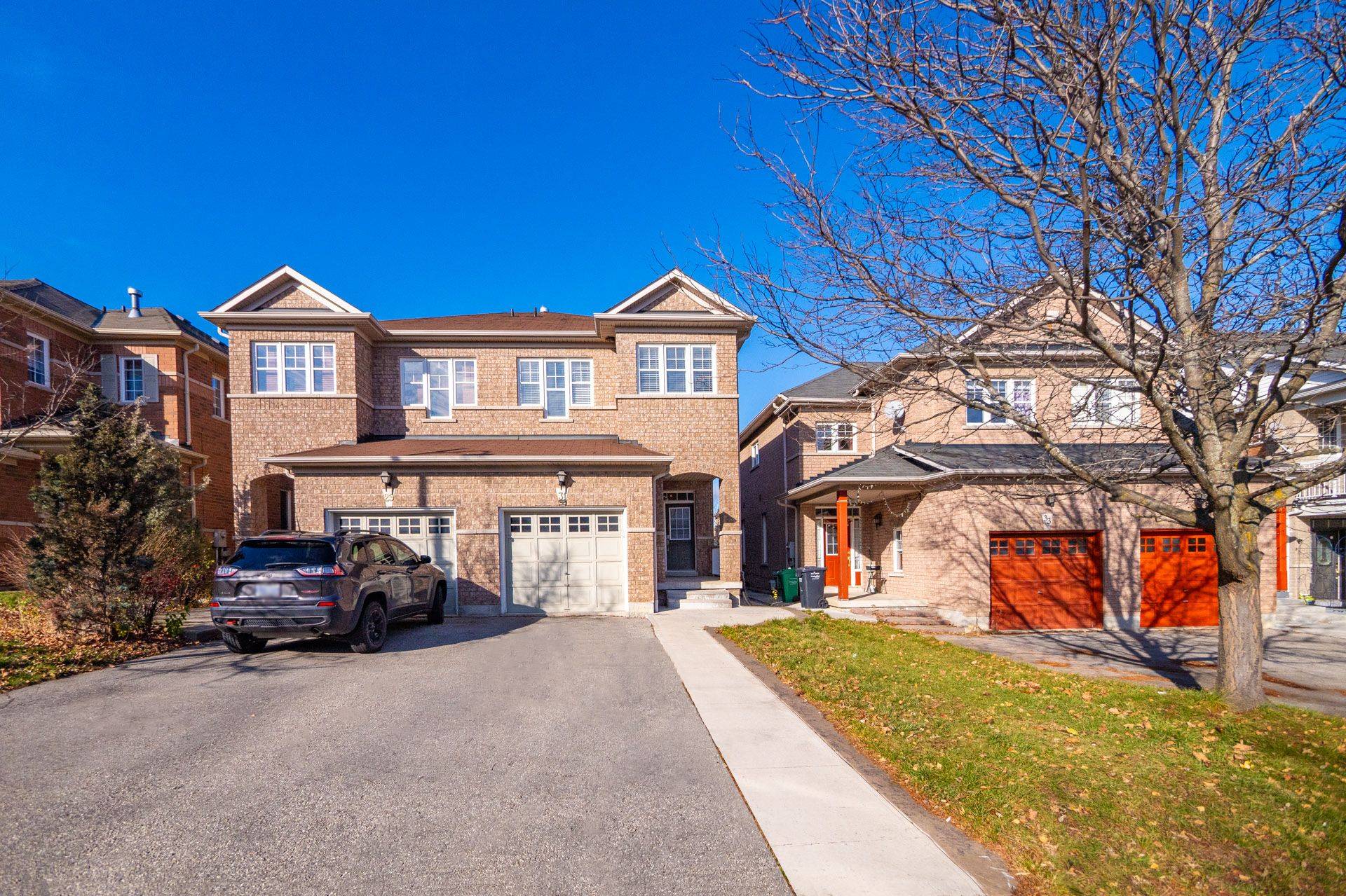 Brampton, ON L6V 4R3,31 Martree CRES