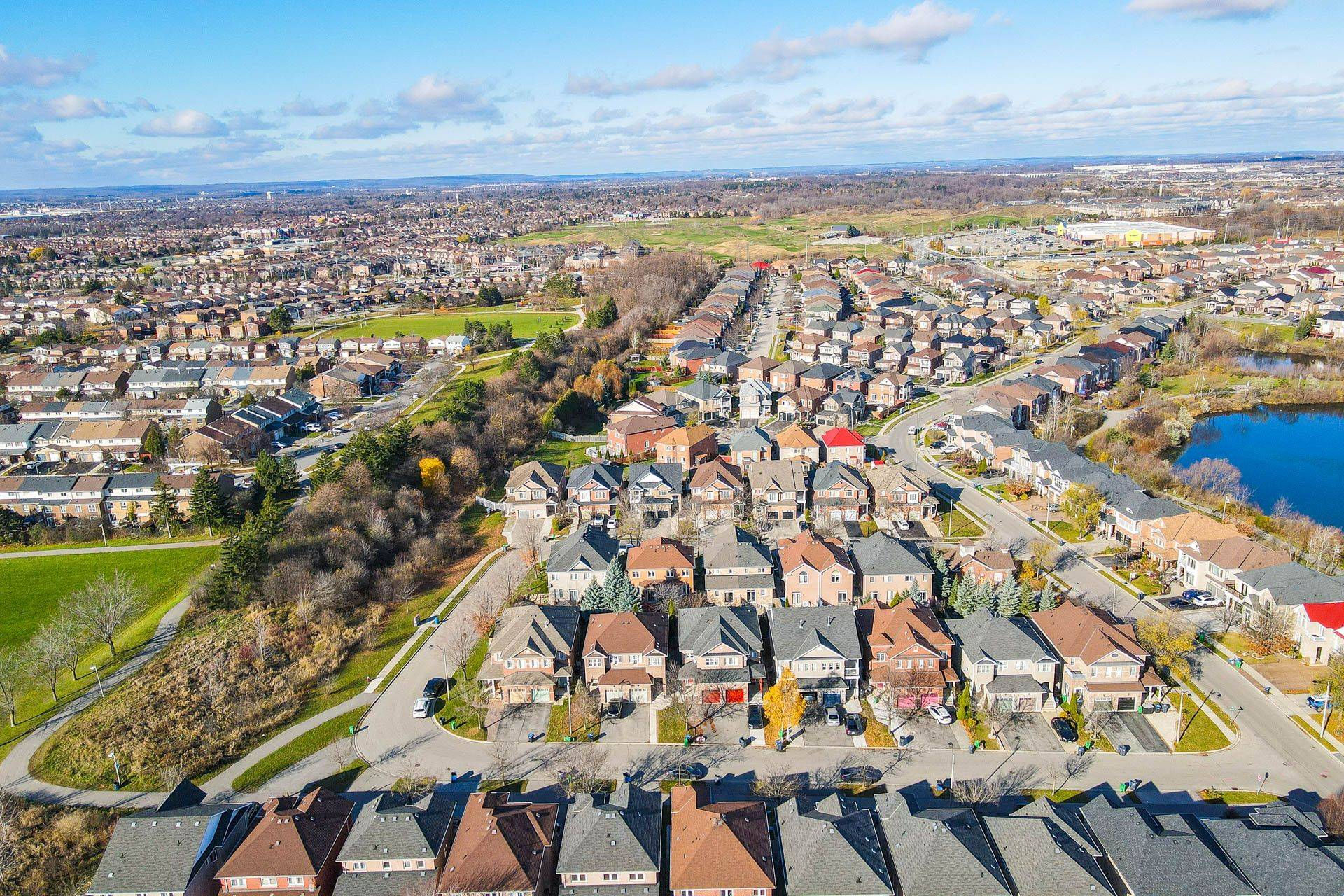 Brampton, ON L6V 4R3,31 Martree CRES