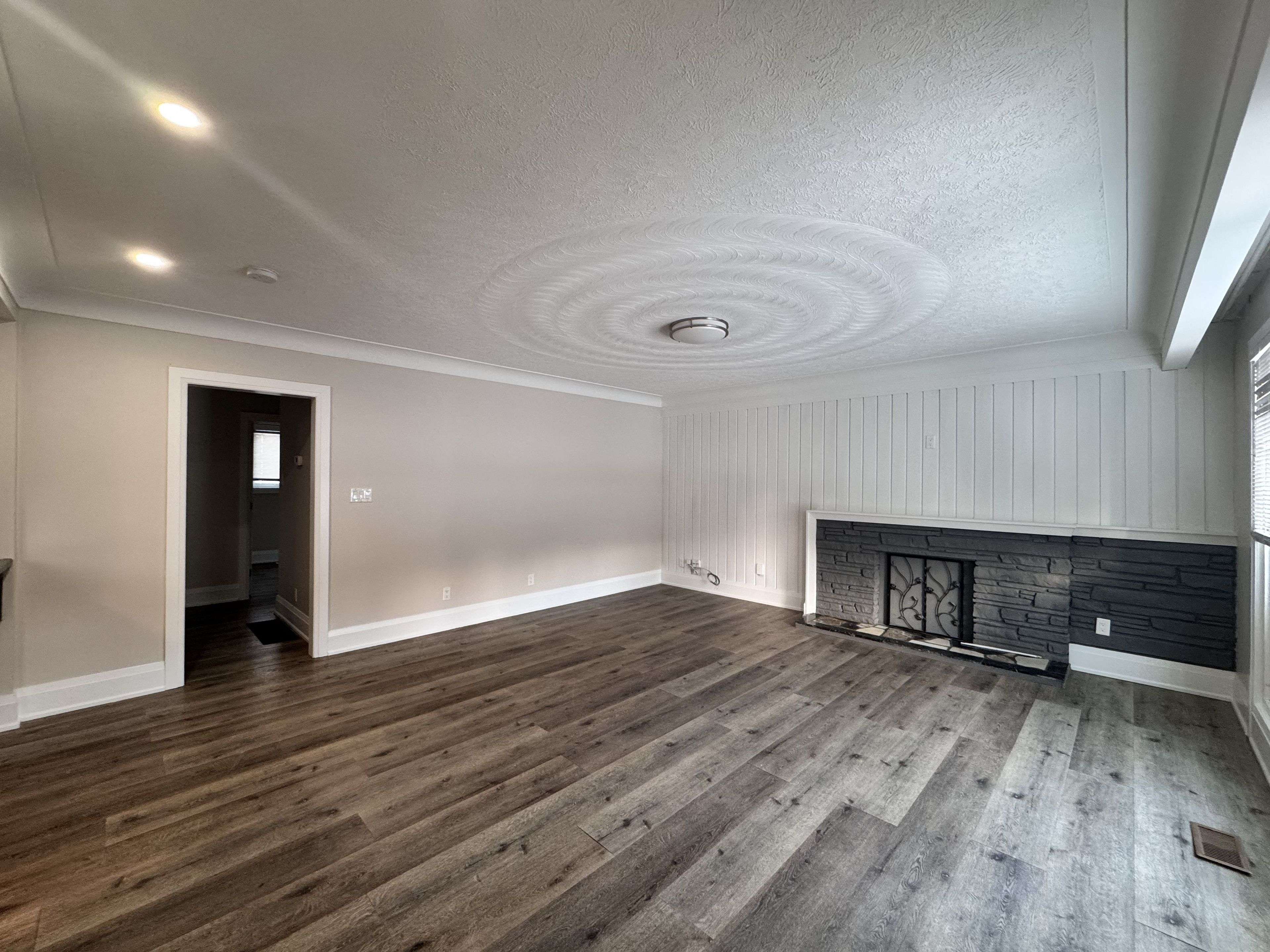 Hamilton, ON L9C 3P3,324 WEST 5TH ST