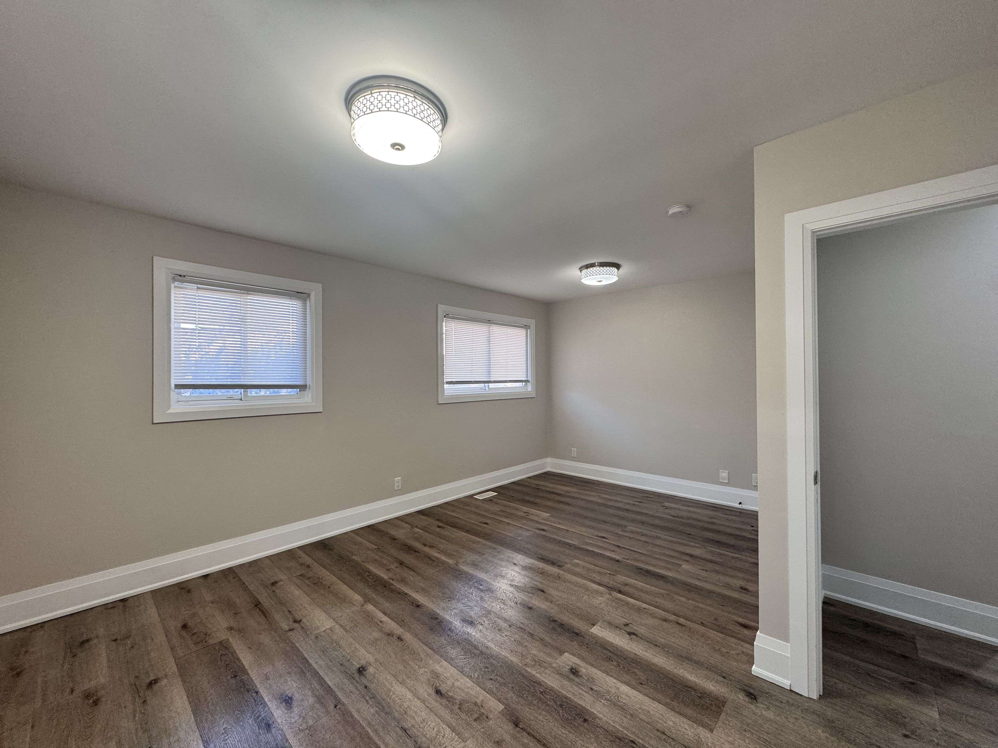 Hamilton, ON L9C 3P3,324 WEST 5TH ST