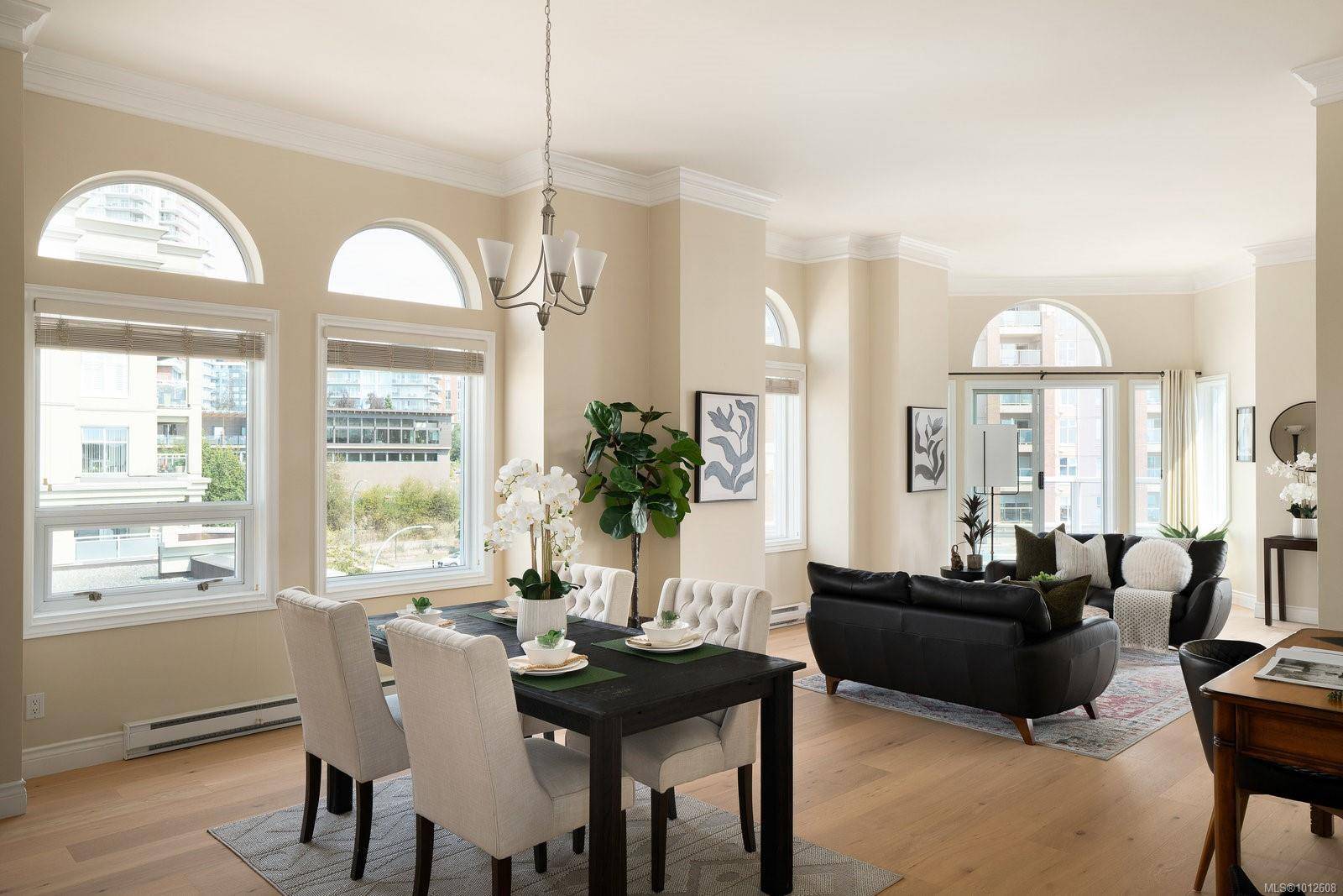 Victoria, BC V9A 7J8,10 Paul Kane Pl #518