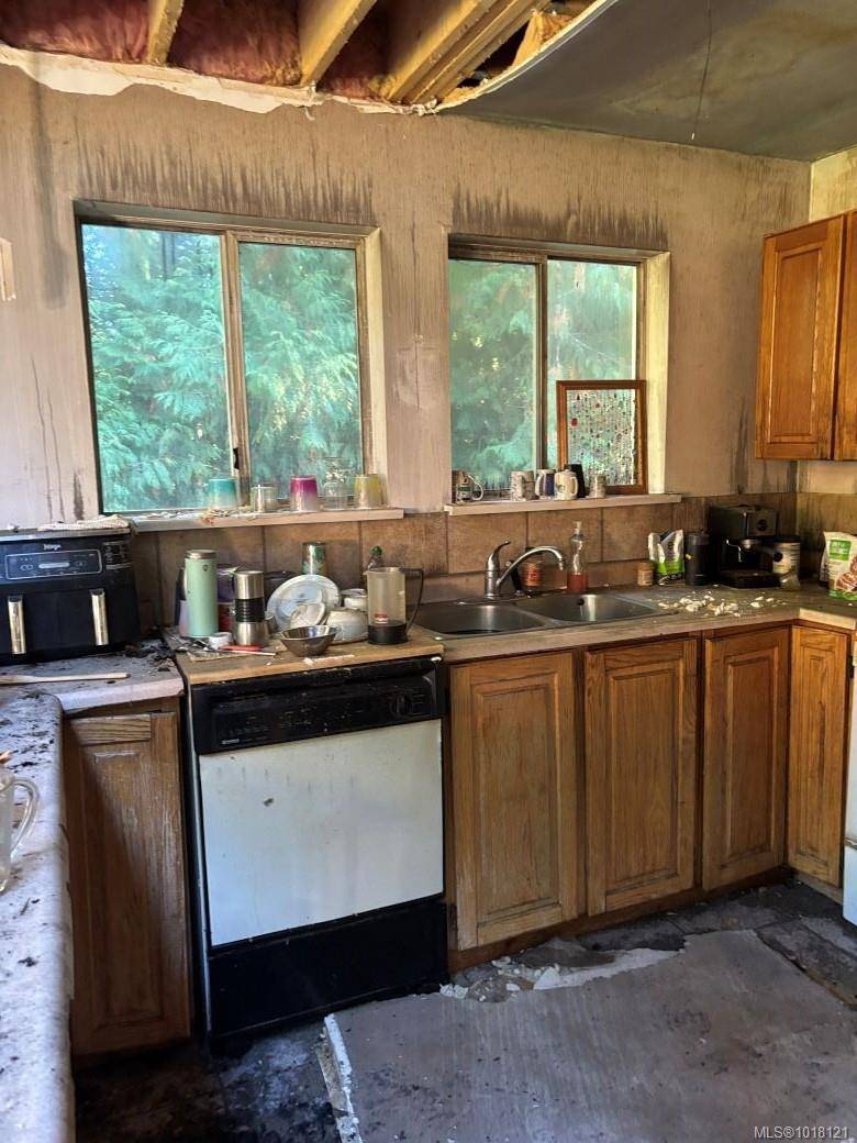 Qualicum Beach, BC V9K 2L7,720 Spider Lake Rd