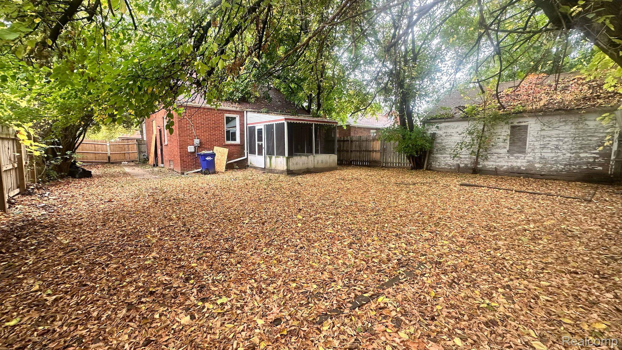 Detroit, MI 48219,19126 PATTON ST