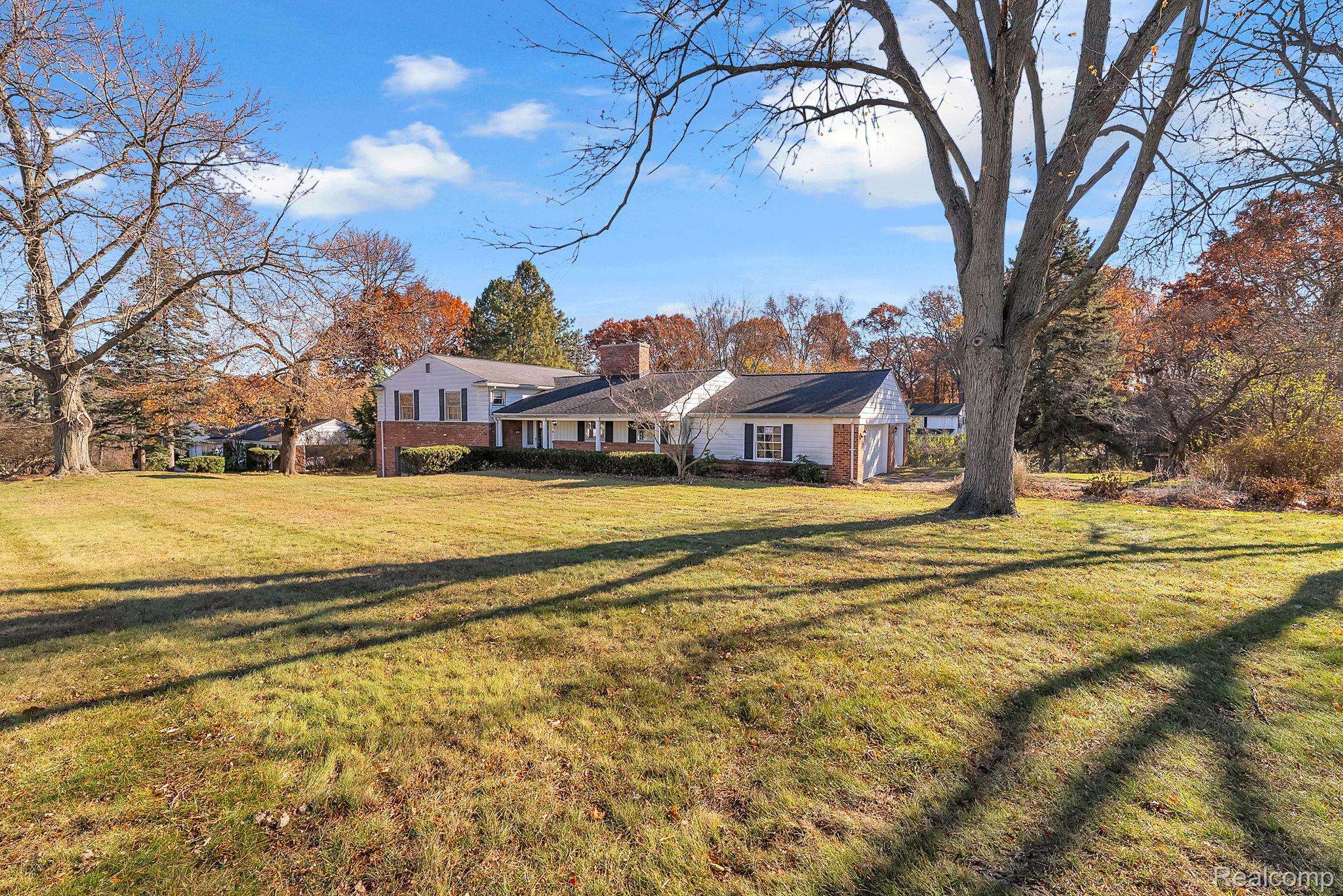 Bloomfield Hills, MI 48302,4265 Pine Tree TRL