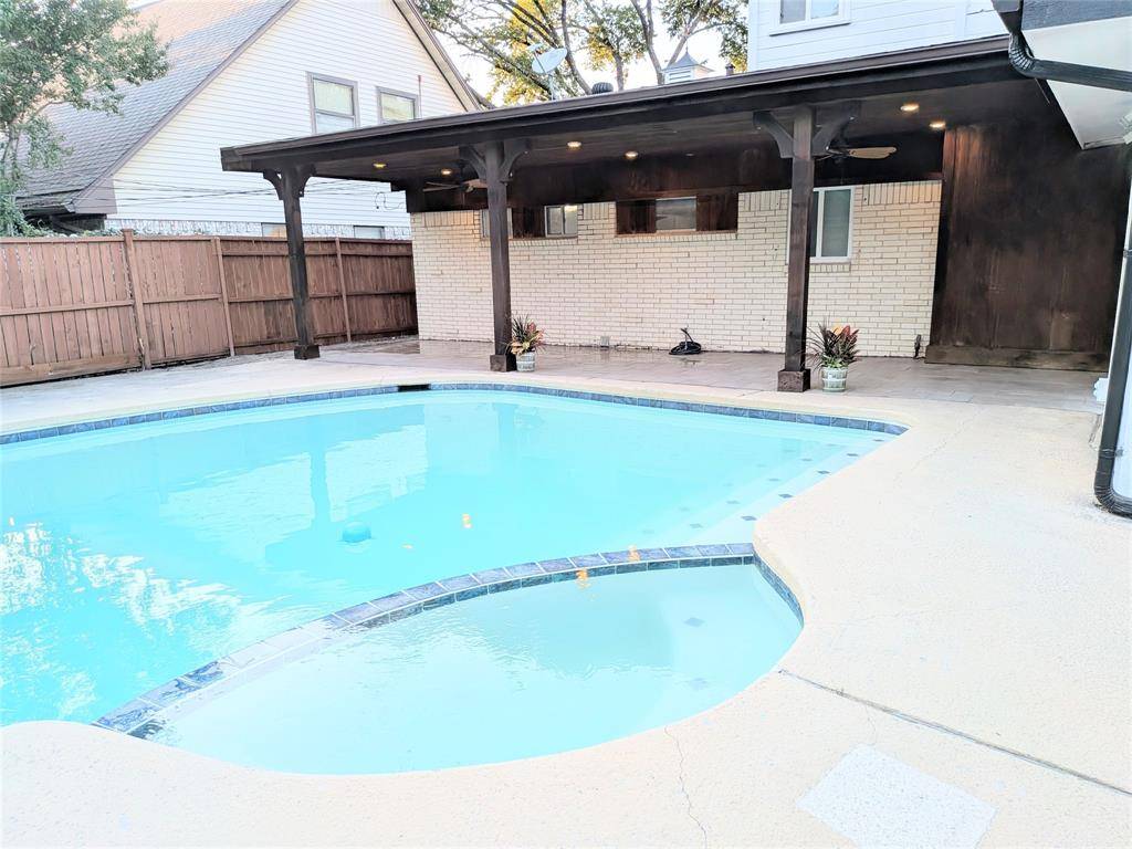 Duncanville, TX 75116,202 Merribrook Trail