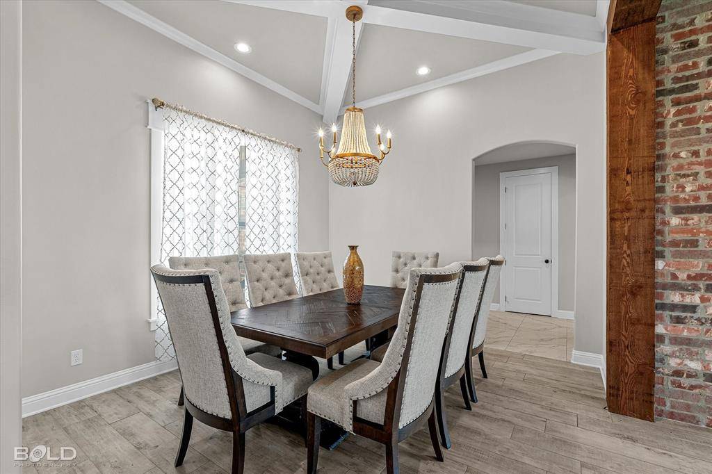 Bossier City, LA 71111,402 Erie Circle