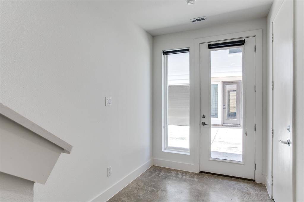 Dallas, TX 75206,5714 Lindell Avenue #105