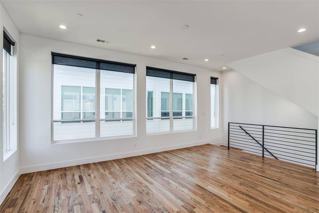 Dallas, TX 75206,5714 Lindell Avenue #105