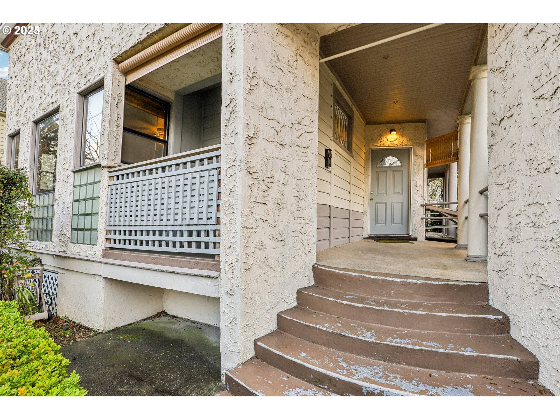 Portland, OR 97214,1504 SE ANKENY ST