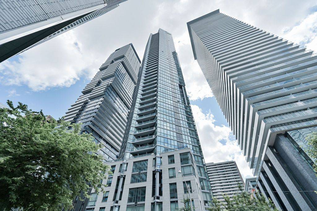 Toronto C08, ON M4Y 0B8,45 Charles ST E #512