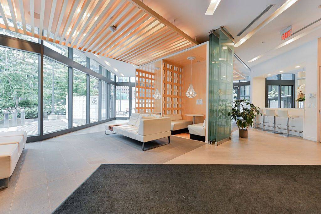 Toronto C08, ON M4Y 0B8,45 Charles ST E #512