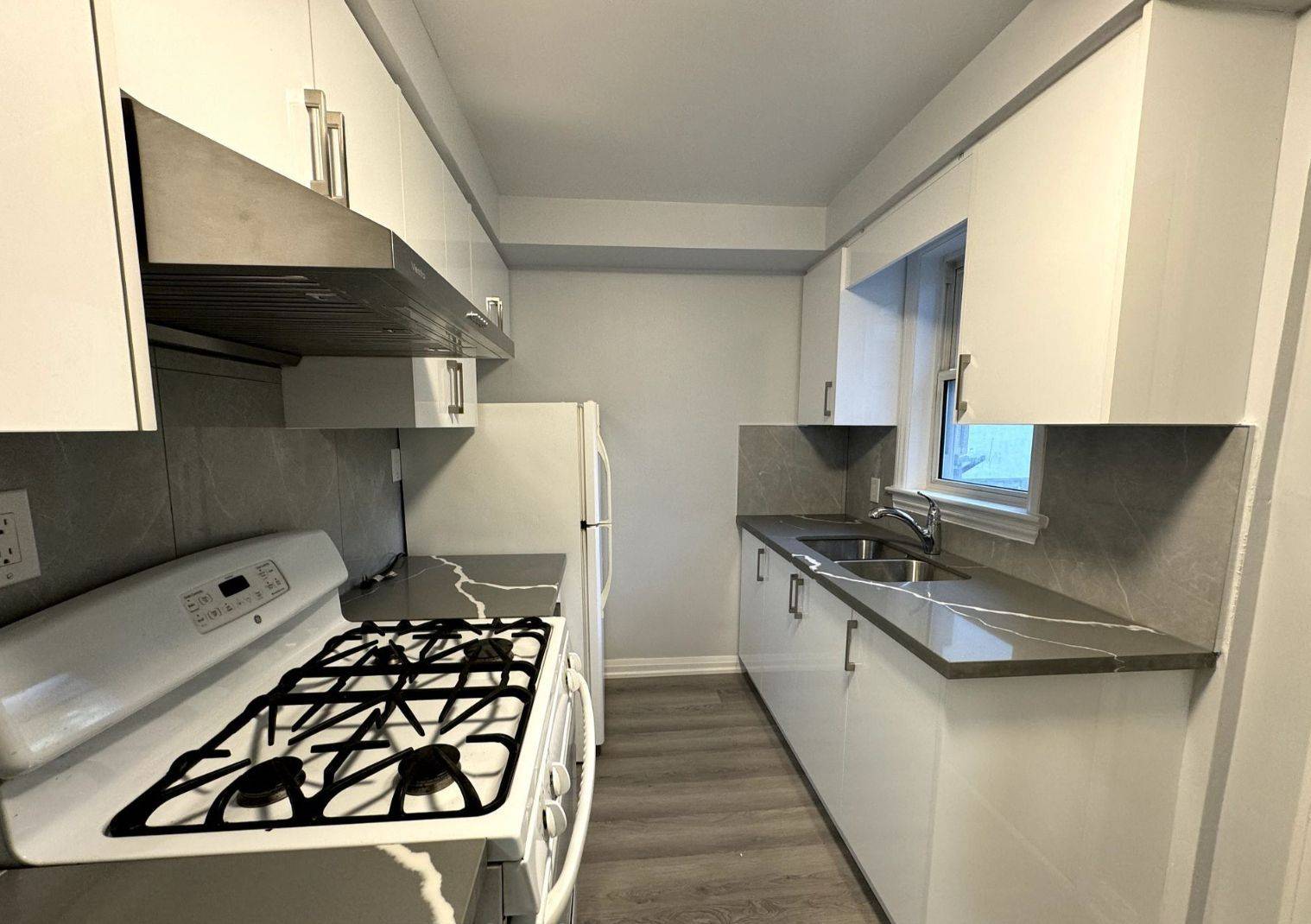 Toronto C07, ON M2N 2S6,6 Madeline RD