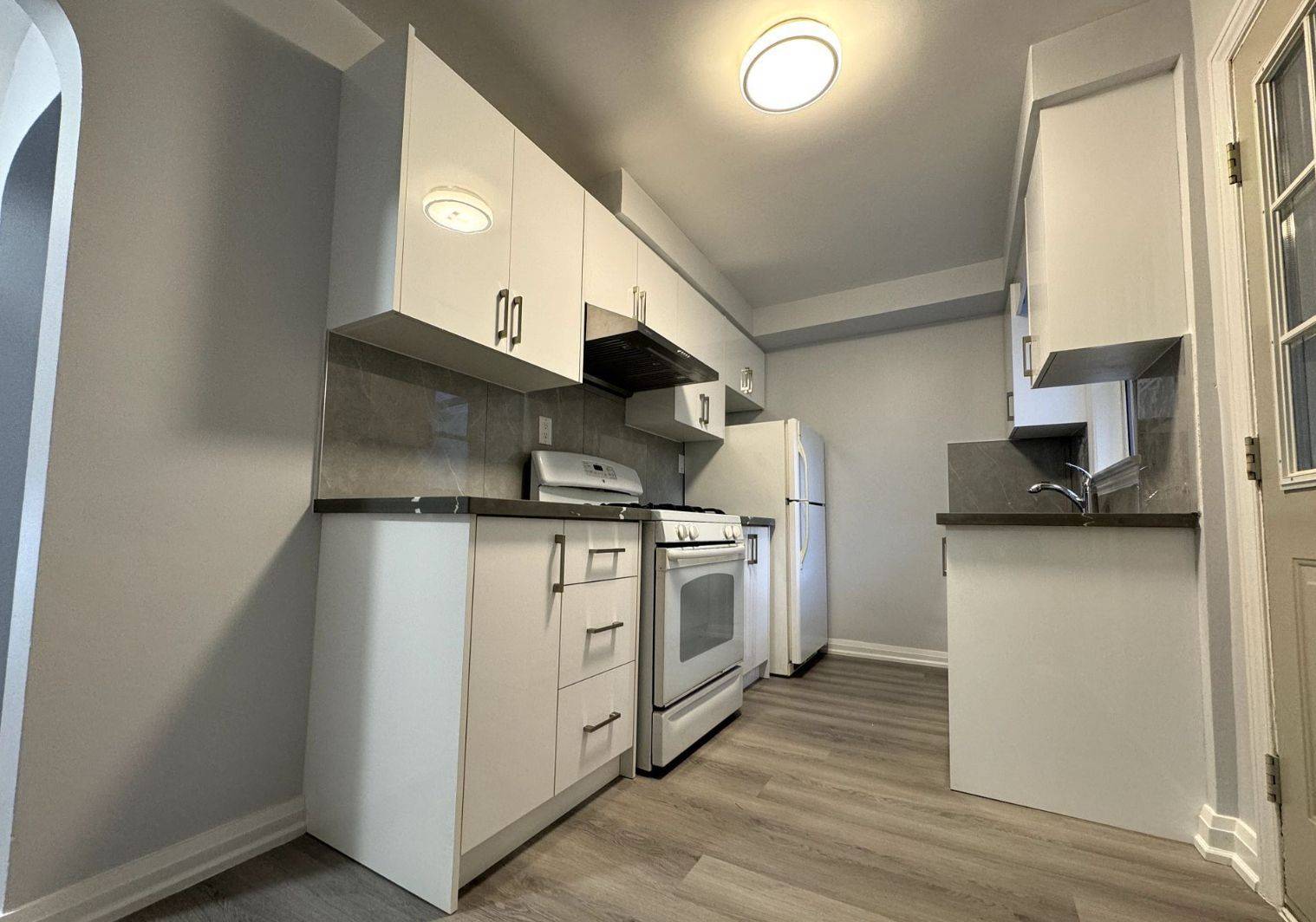 Toronto C07, ON M2N 2S6,6 Madeline RD