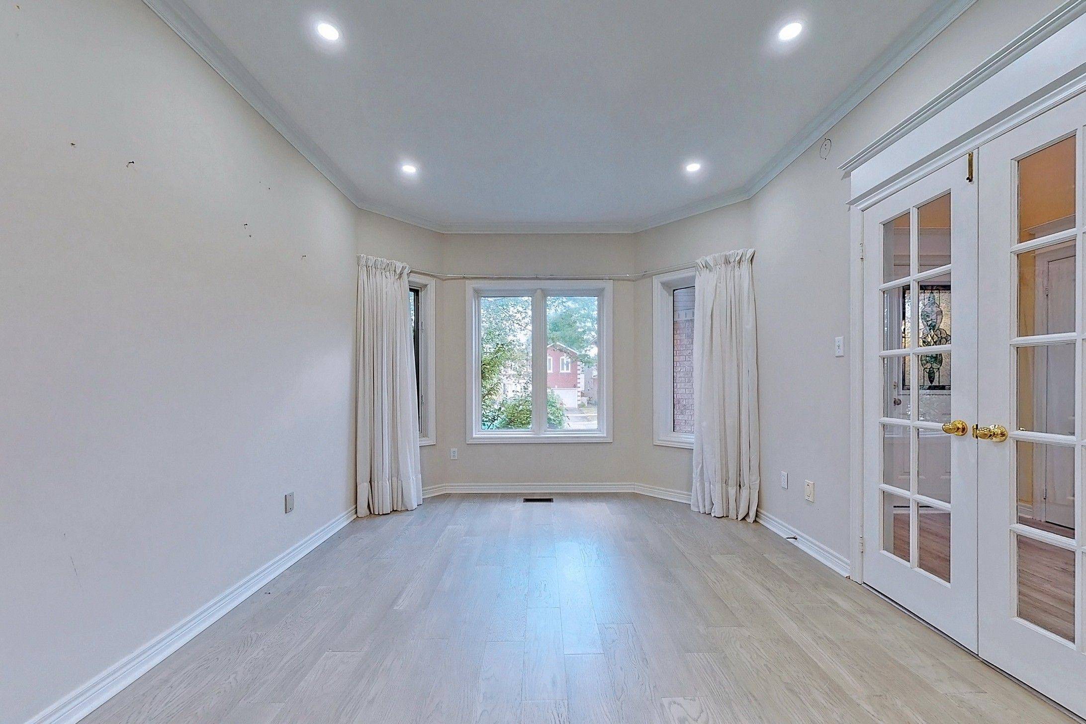 Richmond Hill, ON L4C 0E7,150 Larratt LN