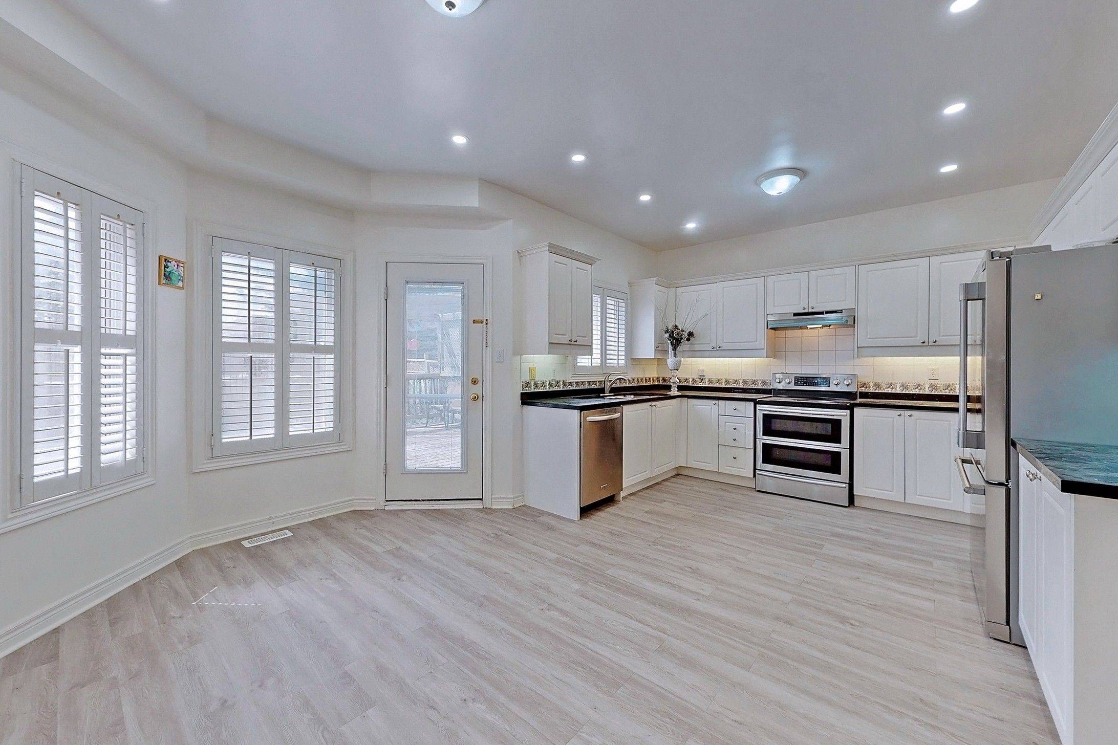 Richmond Hill, ON L4C 0E7,150 Larratt LN