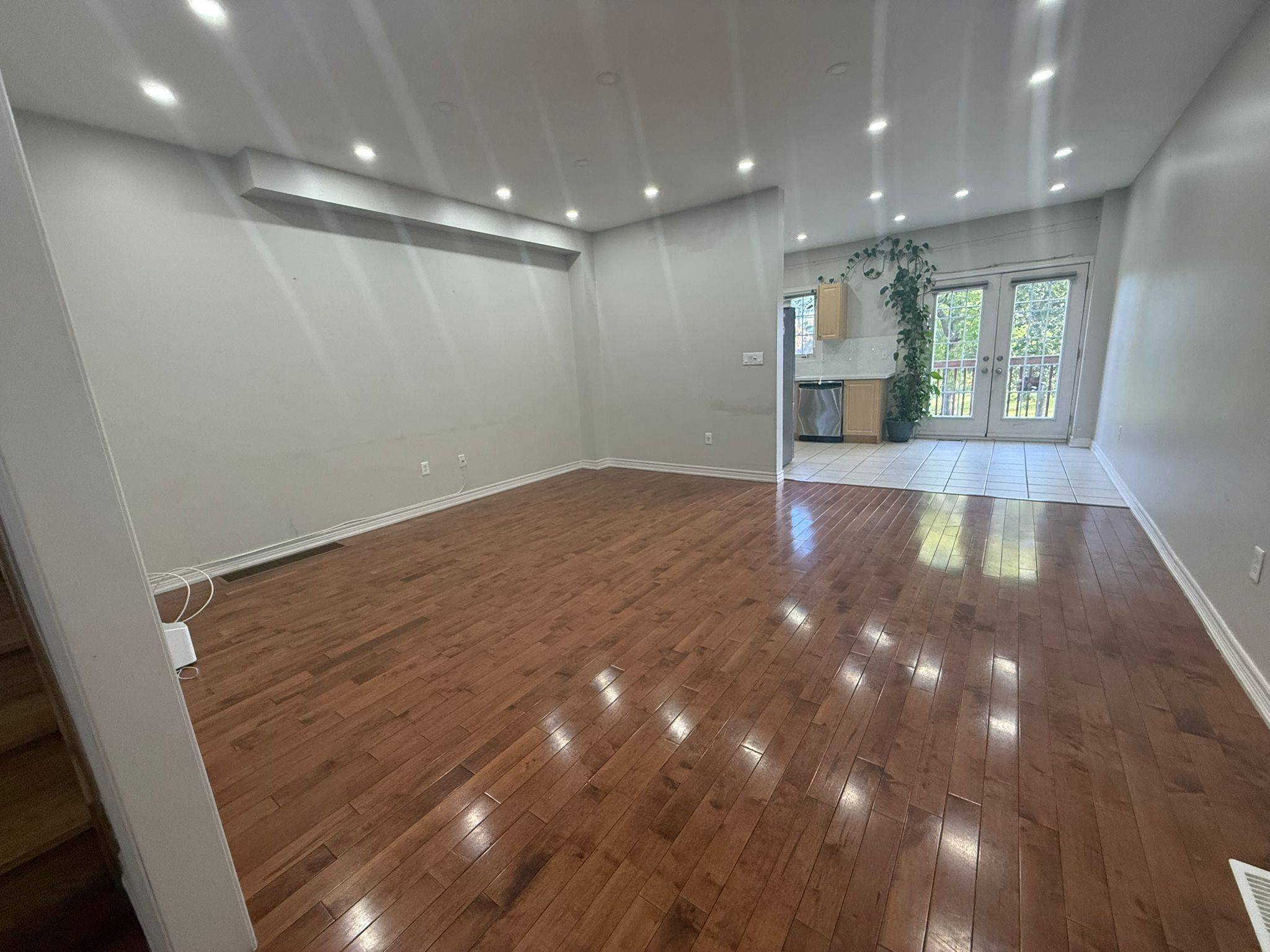 Brampton, ON L6X 0J3,9 Joseph ST