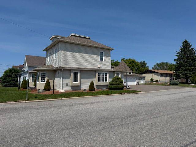 West Nipissing, ON P2B 1K3,218 Nipissing ST