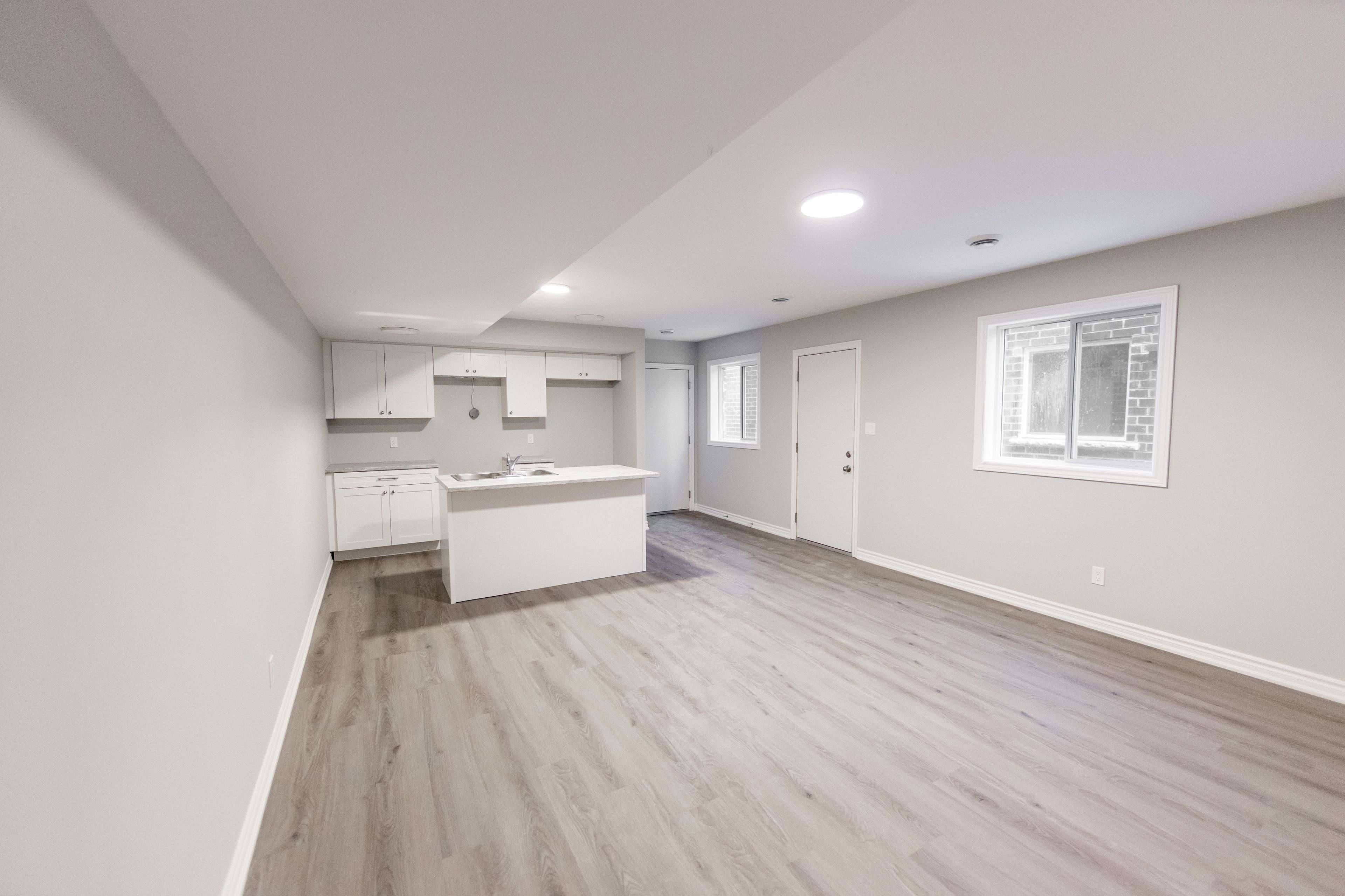 Welland, ON L3B 3G3,43 Superior ST