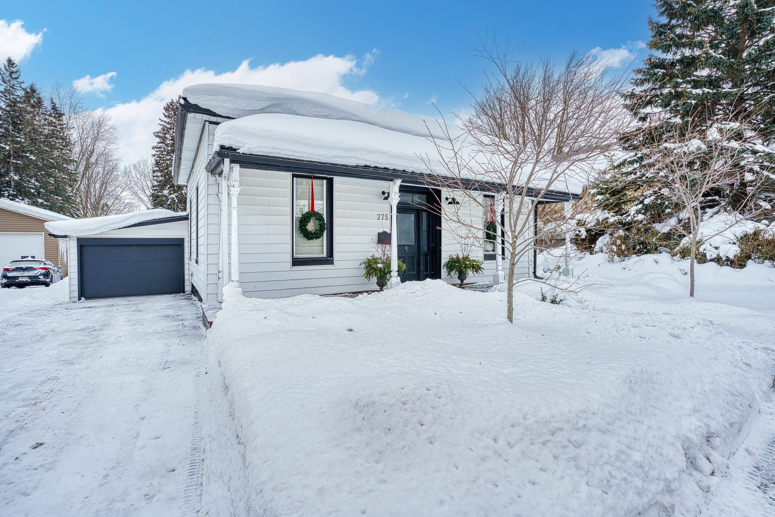 North Perth, ON N4W 1S9,275 Victoria AVE N