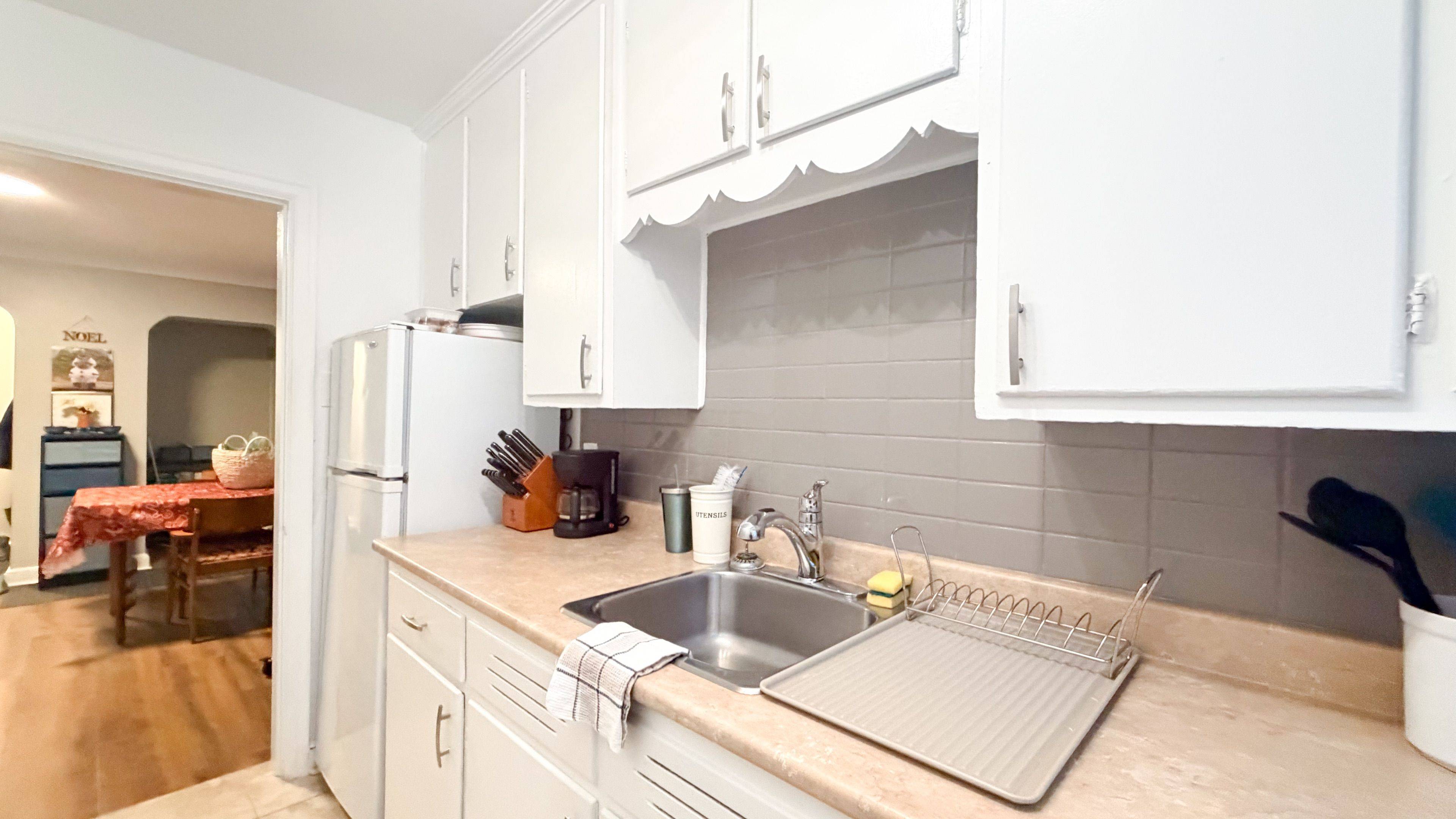 Carlingwood - Westboro And Area, ON K2A 1X4,725 Melbourne AVE #2